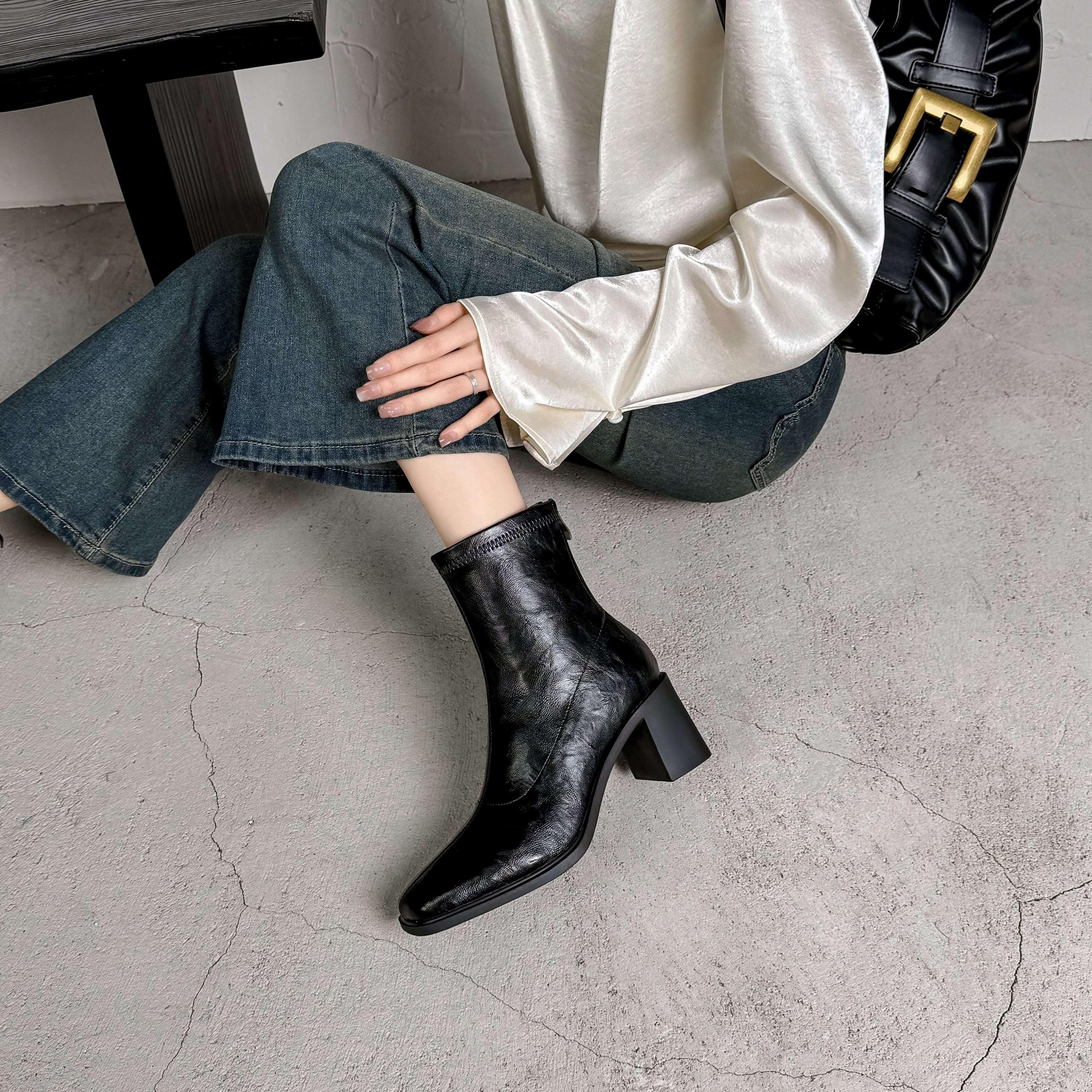 [Moloershow] 아리아 빈티지 스판 데일리 앵클부츠 - 블랙 (4.5cm)