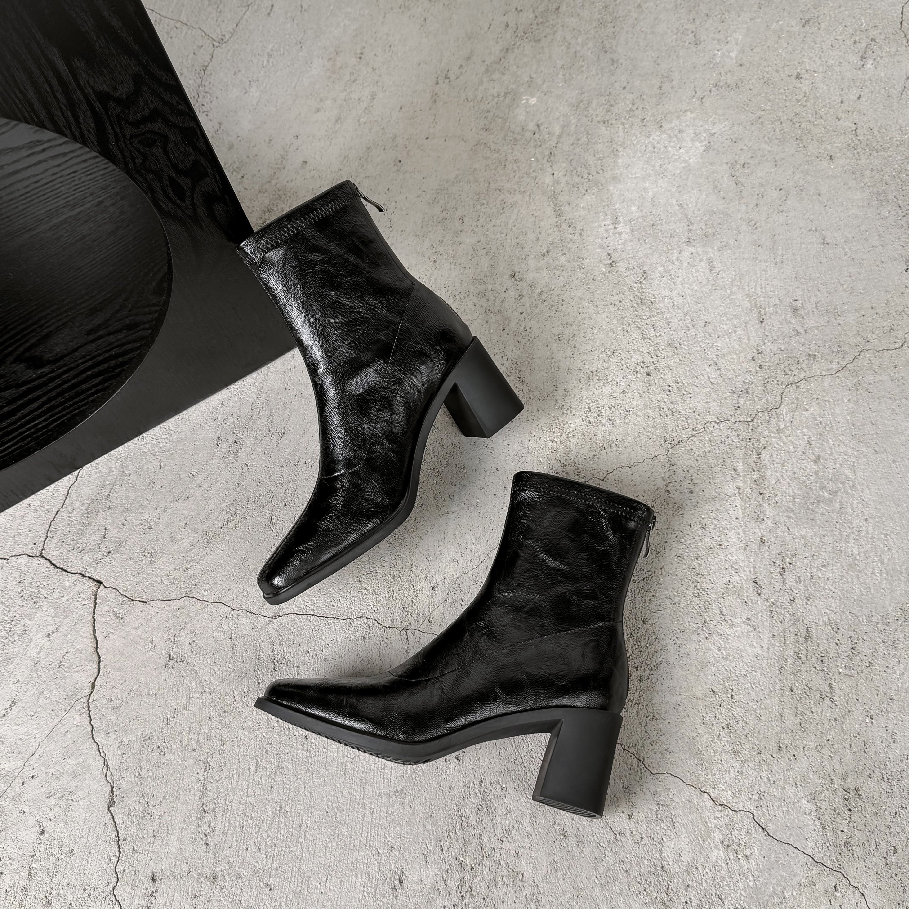 [Moloershow] 아리아 빈티지 스판 삭스 앵클부츠 - 블랙 (6.5cm)