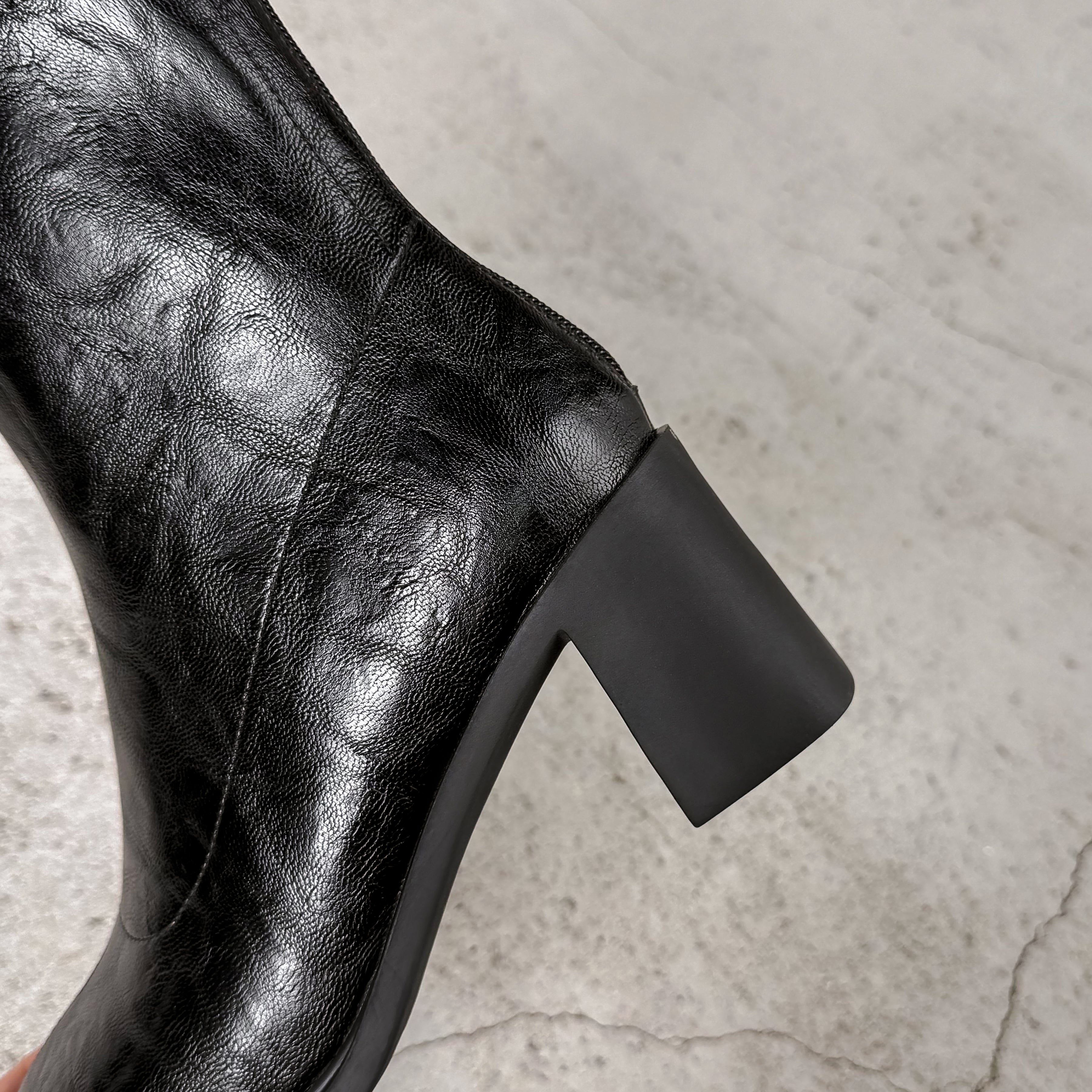 [Moloershow] 아리아 빈티지 스판 삭스 앵클부츠 - 블랙 (6.5cm)