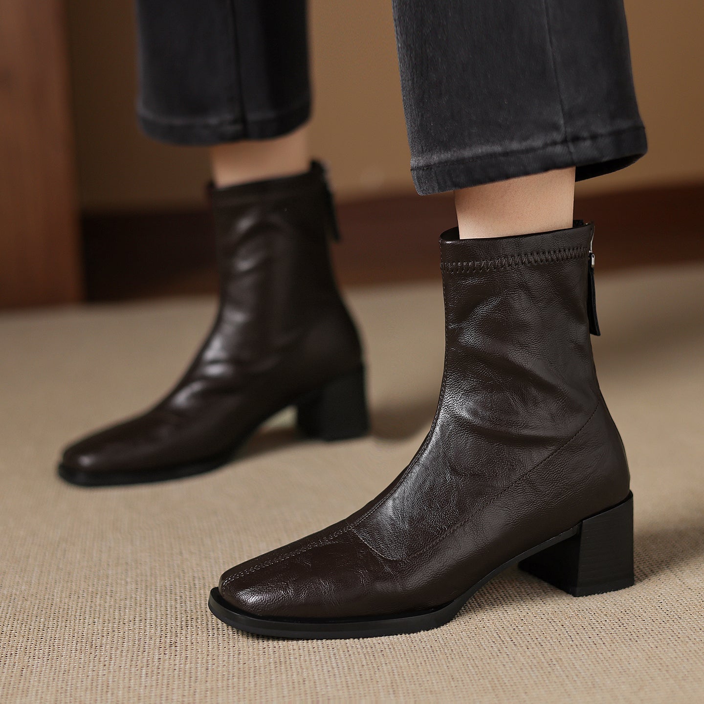 [Moloershow] 벨라 스퀘어토 스판 5cm 슬림핏 앵클부츠 (기본/기모)