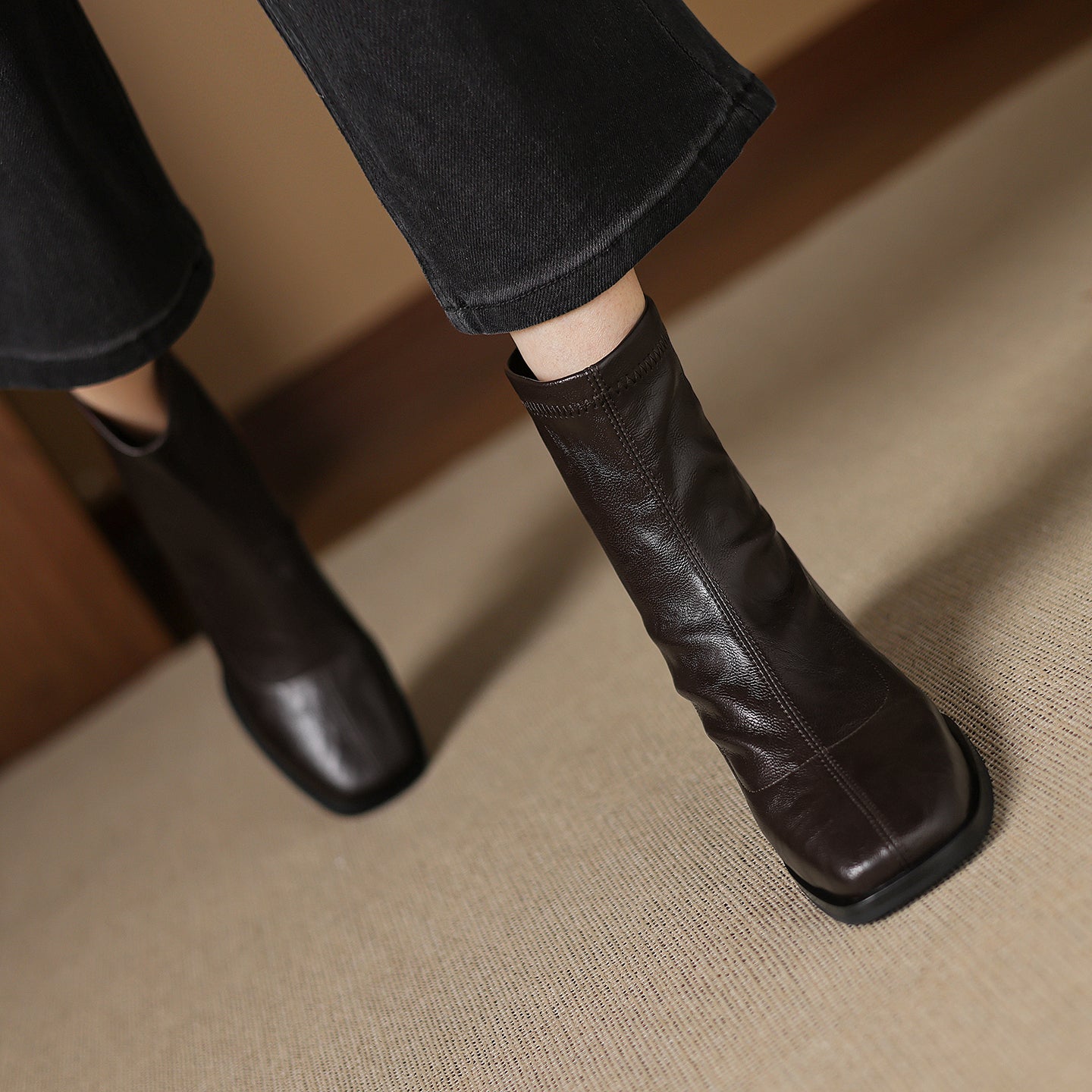 [Moloershow] 벨라 스퀘어토 스판 5cm 슬림핏 앵클부츠 (기본/기모)