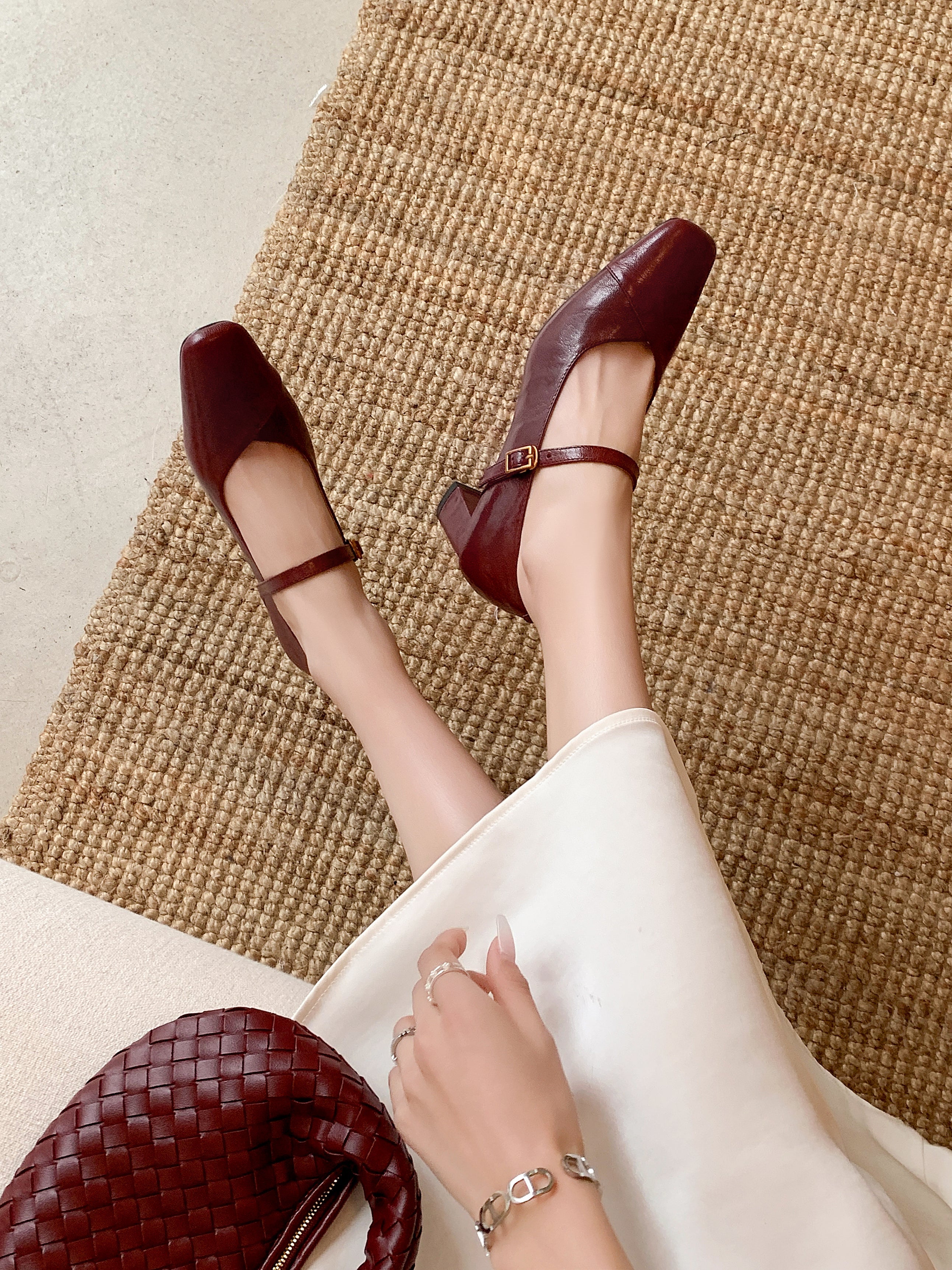 [Moloershow] 클라라 리얼 양가죽 스퀘어토 5.5cm 메리제인 펌프스