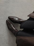 [Moloershow] 엘리나 양가죽 포인티드토 슬림핏 백지퍼 앵클부츠 (6.5cm)