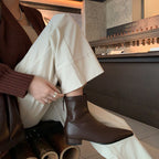 [Moloershow] 프레이야 포인티드토 스판 2.5cm 로우힐 슬림핏 부츠