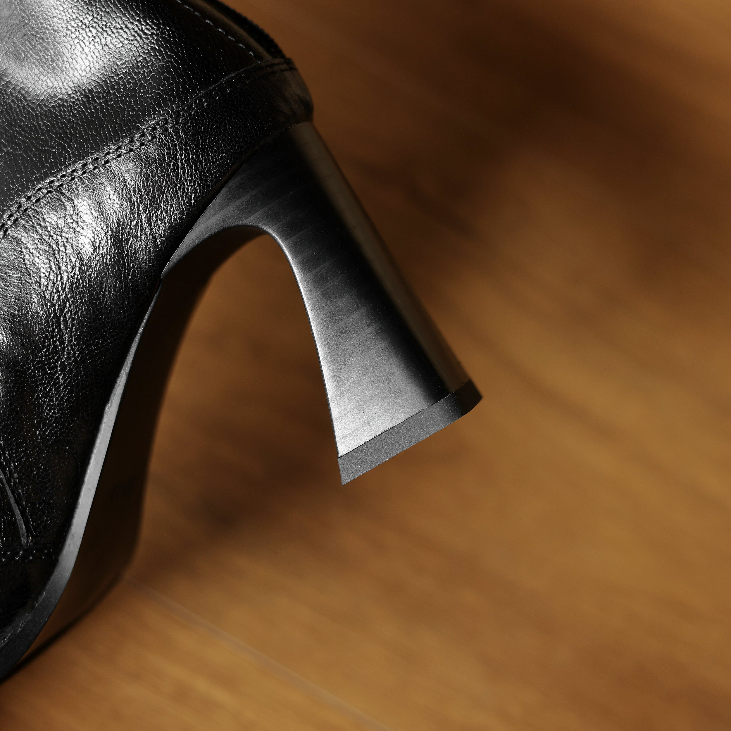 [Moloershow] 이사벨라 수제 양가죽 스퀘어토 7.5cm 고굽 부츠