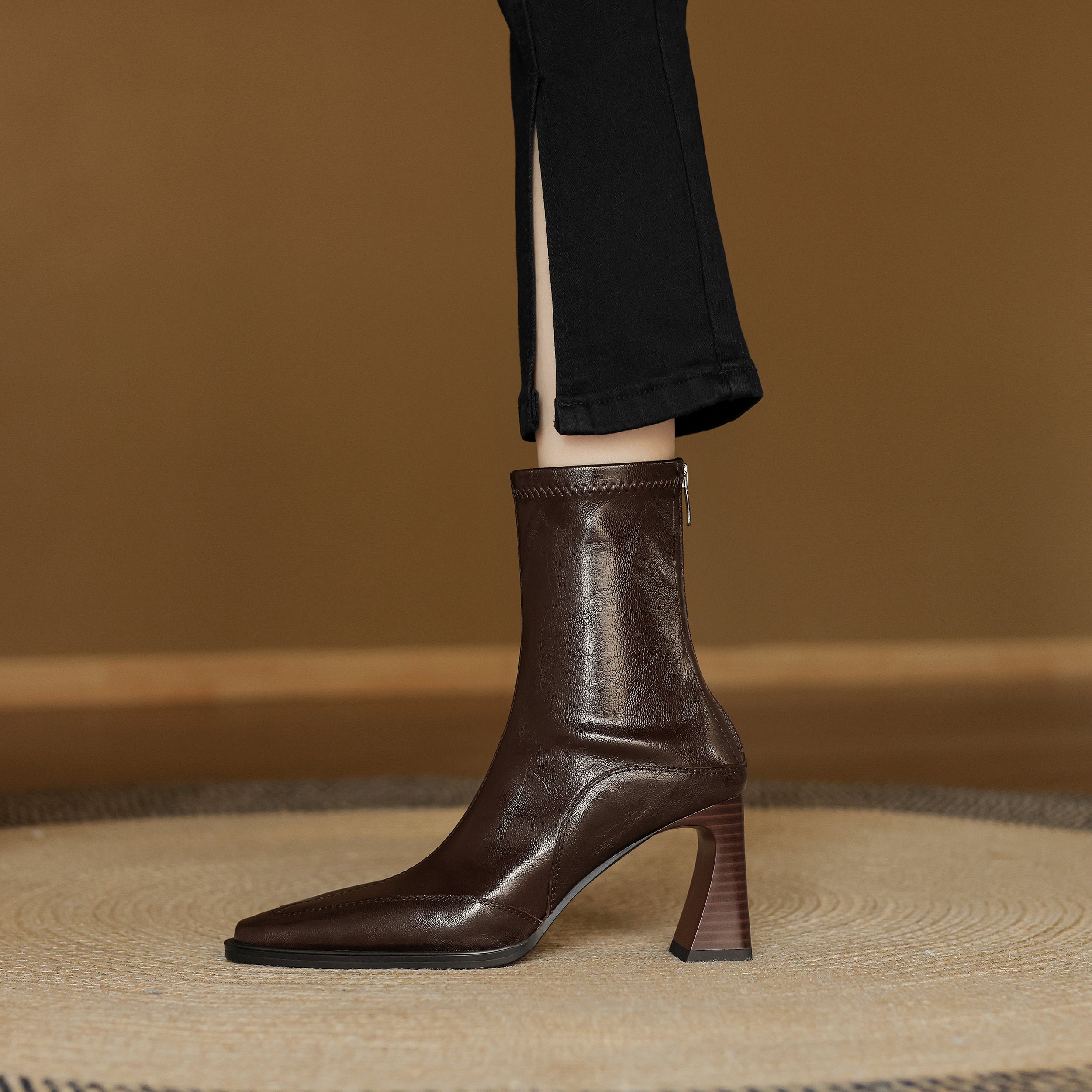 [Moloershow] 이사벨라 수제 양가죽 스퀘어토 7.5cm 고굽 부츠