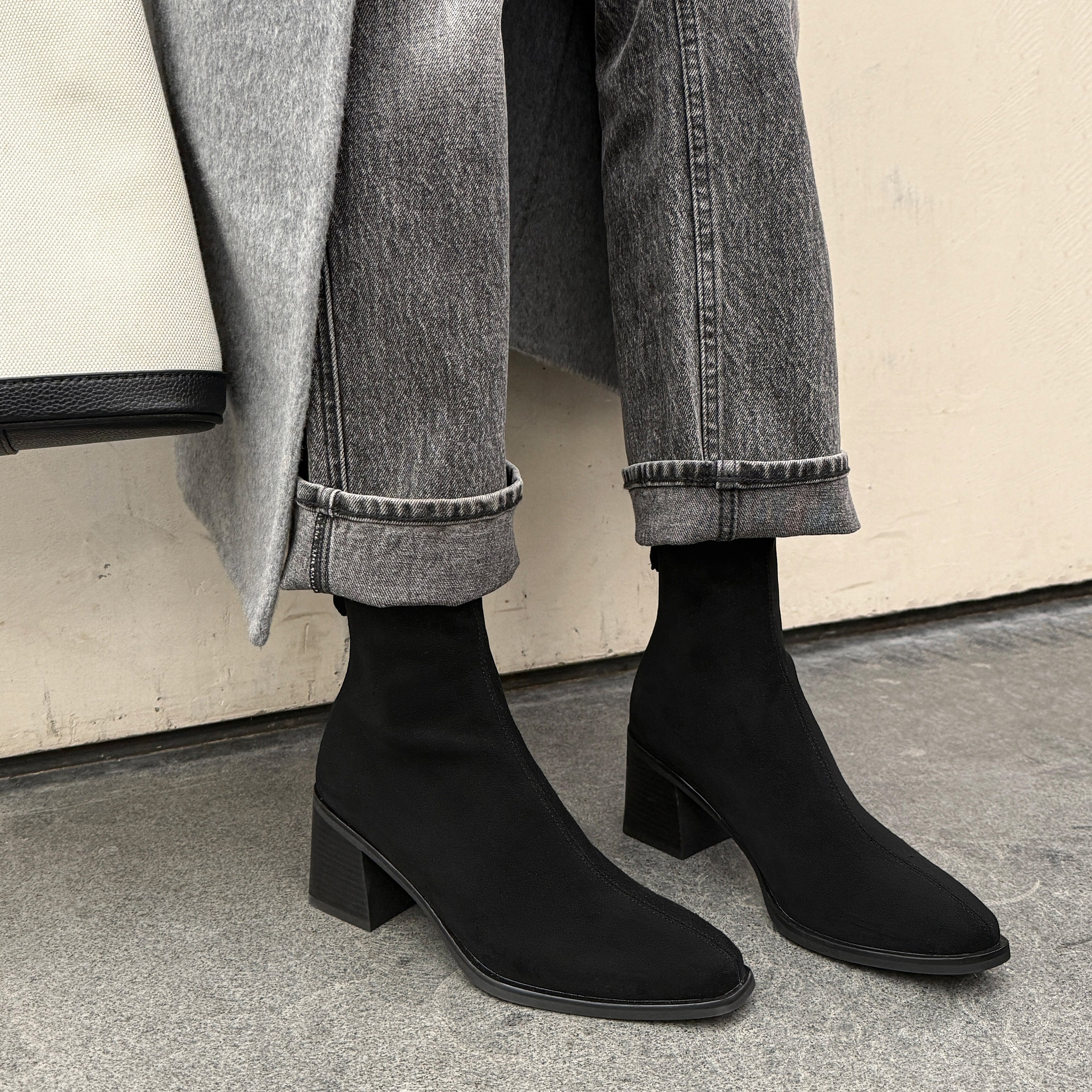 [Moloershow] 카이아 스웨이드 스퀘어토 6.5cm 스판 슬림핏 부츠