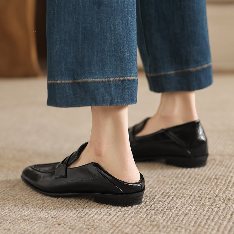 [M120] 레아 뮤즈(Lea Muse) 클래식 포인티드 가죽 로퍼 - 2cm 블랙