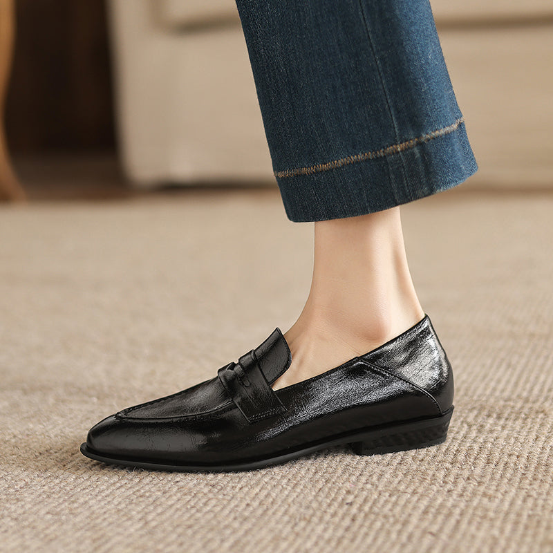 [M120] 레아 뮤즈(Lea Muse) 클래식 포인티드 가죽 로퍼 - 2cm 블랙