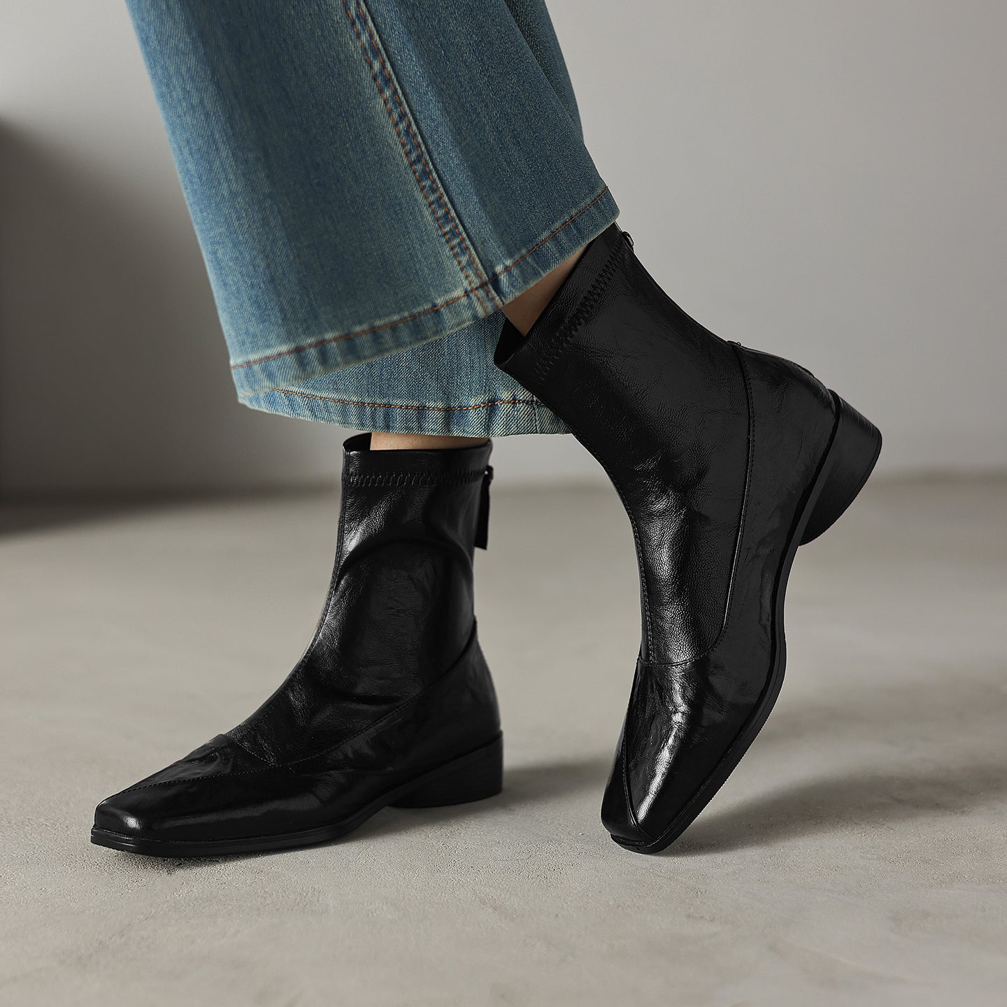 [Moloershow] 마고 리얼 양가죽 세미 스퀘어토 3cm 앵클부츠 (기본/기모)