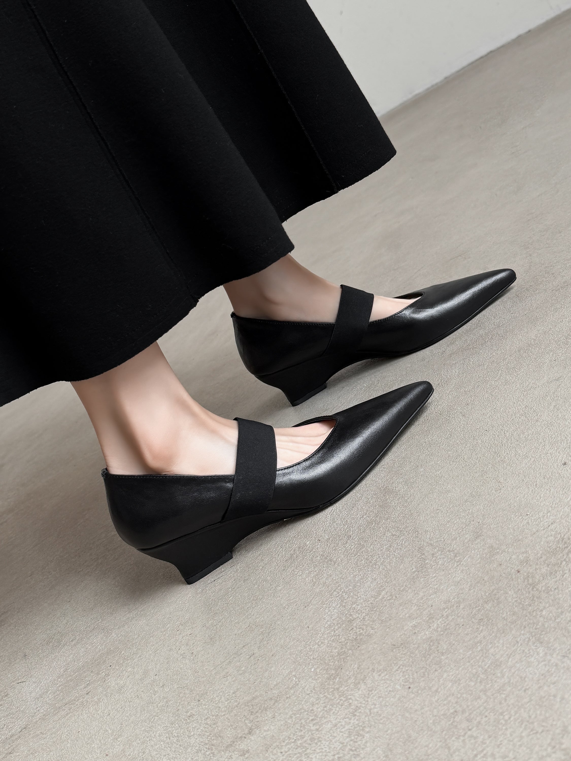 [M114] 오데뜨(Odette) 클래식 슬링백 펌프스 - 블랙